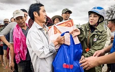 Bạn đọc Tuổi Trẻ góp hơn 14 tỉ đồng gửi miền Trung ruột thịt