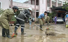 Lũ Khánh Hòa rút dần; Quốc lộ 1 tắc nghẽn 20km