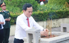 Lãnh đạo TP.HCM dâng hương, dự họp mặt kỷ niệm 85 năm ngày Nam Kỳ khởi nghĩa