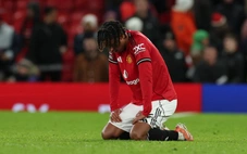 Hơn 80 phút bất lực, Man United để thua 10 người Everton