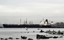 Giá thuê tàu chở dầu tăng hơn 570% khi thế giới né nguồn Nga