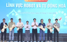 Robot làm việc không nghỉ, sinh viên liệu có bị bỏ lại trong tương lai?