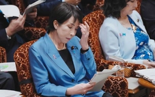 Các trợ lý lo ngại về cách làm việc 24/7 của Thủ tướng Nhật Bản