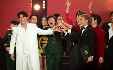 Mưa đỏ nhận Bông sen vàng cùng 4 giải cá nhân xuất sắc tại Liên hoan phim Việt Nam