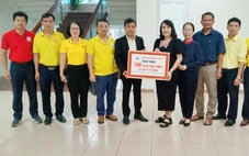 Trường cao đẳng tặng 6 tỉ đồng học bổng cho học sinh vùng lũ