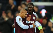 Cầu thủ Aston Villa bị ném cốc bia vào đầu trong trận đấu