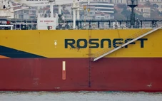 Tàu Nga bị tố liên tục dùng cờ giả để lách lệnh trừng phạt dầu mỏ