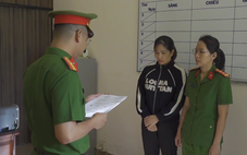 Khởi tố một giáo viên và một bảo mẫu hành hạ trẻ khuyết tật