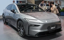 Toyota tung xe điện mới: Lớn hơn Camry, ADAS, chạy tới 710km/sạc