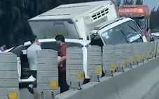 6 ô tô va chạm liên hoàn, cao tốc TP.HCM - Trung Lương ùn ứ giao thông