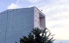 Hết loa kẹo kéo karaoke tra tấn, giờ 'dính' thêm loa gọi chim yến