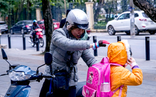 Thu 12.000 đồng/giờ đón con muộn: Nhiều người muốn triển khai luôn ở TP.HCM, số khác lo ngại