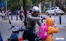 Thu 12.000 đồng/giờ đón con muộn: Nhiều người muốn triển khai luôn ở TP.HCM, số khác lo ngại