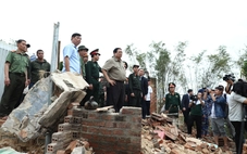 Thủ tướng yêu cầu mở 'chiến dịch Quang Trung' dựng lại nhà cửa cho dân vùng lũ