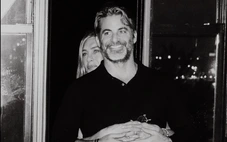 Jennifer Aniston công khai bạn trai Jim Curtis