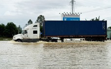 Quốc lộ 1 qua Đà Nẵng bị ngập, nhiều xã miền núi bị sạt lở, chia cắt đường