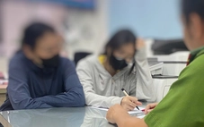 Hai nữ sinh bị bạn học vây đánh ngay cổng trường ở quận 12 cũ