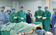 Nối lại thành công bàn tay hai tháng qua được nuôi tạm ở cẳng chân của thai phụ