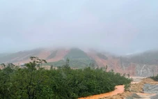 Hà Tĩnh: Sạt lở núi làm sập nhà dân; hàng ngàn nhà ngập sâu, một người bị lũ cuốn