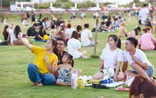 Khuyến sinh bằng chính sách mua nhà ở xã hội, tại sao không?