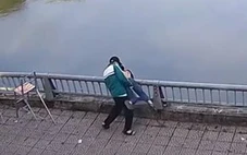 Xác minh vụ việc nam sinh đâm bạn rồi quăng xuống hồ ở Lào Cai