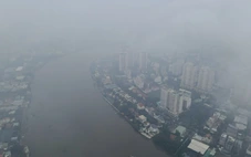 Sáng nay TP.HCM sương mù mờ mịt