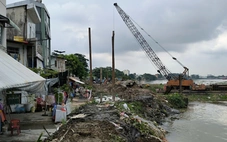 Triều cường liên tục ‘tấn công’, dự án kè quanh Thanh Đa sao mãi chưa xong?