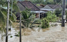 Trời nắng to sau bão, nhiều nơi tại đông Đắk Lắk vẫn chìm trong lũ