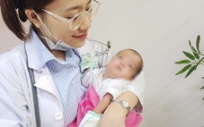 Bé gái sinh non nặng 850g được xuất viện khỏe mạnh
