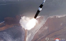 Triều Tiên phóng tên lửa ra biển Nhật Bản sau khi bị Mỹ trừng phạt