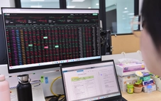 Chứng khoán mất 44 điểm, VN-Index thủng mốc 1.600 cuối phiên