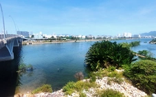 Dân nuôi thủy sản trên 2 sông ở Nha Trang nhận hỗ trợ, cam kết tháo dỡ lồng, bè