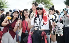 Fan Việt hò reo 'anh Long, anh Long', G-DRAGON bối rối, fan nước ngoài kiểu, ủa, sao alo, alo?