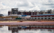 Nổ bồn chứa axít tại nhà máy bô xít Tân Rai, 2 công nhân tử vong