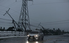 Siêu bão Phượng Hoàng khiến hai người Philippines thiệt mạng, 1 triệu người sơ tán