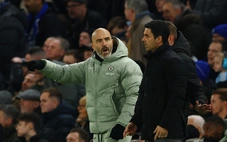 HLV Enzo Maresca chỉ trích trọng tài sau trận hòa với Arsenal