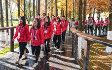 Gần 200 đại biểu thanh niên Việt Nam tham gia 'Hành trình đỏ nghiên cứu, học tập tại Trung Quốc'