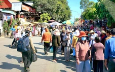 Hàng ngàn người đổ về An Giang dự đại lễ 135 năm Đức Bổn Sư viên tịch