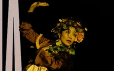 Hồng Vân xúc động khi Nguyệt hạ giành giải vàng Liên hoan sân khấu quốc tế