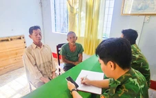 Cứu 2 người trên tàu cá bị cháy ở vùng biển An Giang