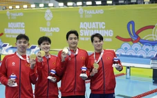 Huy chương vàng nghẹt thở của đội bơi tiếp sức Việt Nam