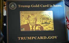 Mỹ ra mắt 'thẻ vàng' 1 triệu USD, mở 'làn ưu tiên' cho người giàu