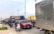 Tai nạn liên tục, TP.HCM gấp rút phân làn lại đường ĐT.743 và nhiều đường ở Bình Dương cũ