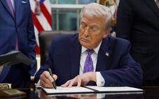 Tổng thống Trump ký sắc lệnh mới, thúc đẩy 'luật AI cho toàn nước Mỹ'