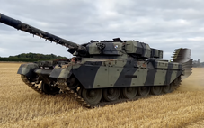 Có hay không chuyện người dân Afghanistan dùng xe tăng Mỹ để cày ruộng?