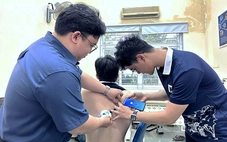 Sinh viên làm ống nghe AI giá mềm giúp theo dõi bệnh phổi tại nhà