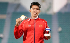 Chiếc huy chương vàng bất ngờ từ… hố cát