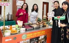 Bộ Ngoại giao chiêu đãi khách bằng phở Thìn Bờ Hồ đúng  Ngày của Phở