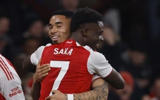 Không ghi được bàn nào, Arsenal vẫn giành chiến thắng nhờ... đối thủ 2 lần 'đốt lưới nhà'