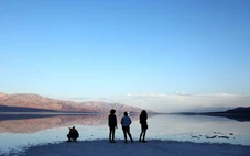 Hồ cổ đại kỷ băng hà tái xuất sau trận mưa kỷ lục